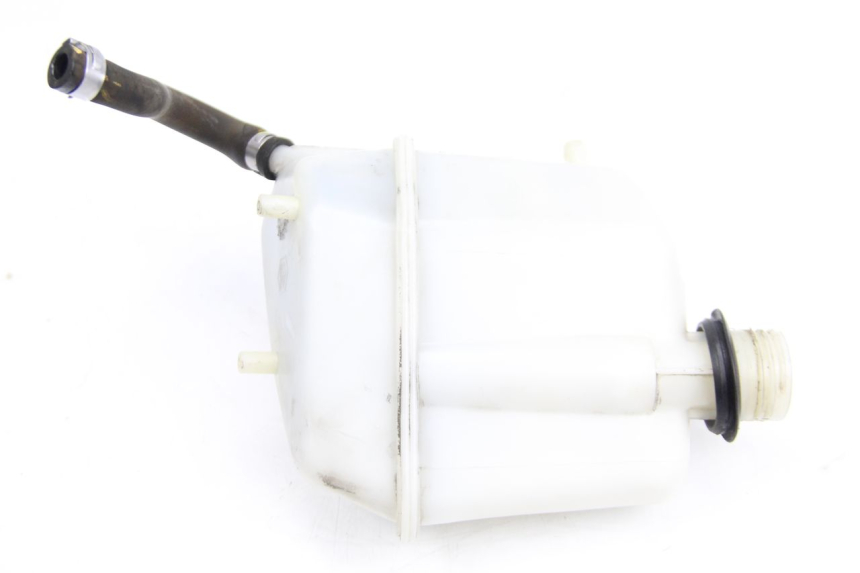 photo de EXPANSION TANK PIAGGIO XEVO - X EVO 125 (2007 - 2017) - Technical close-up