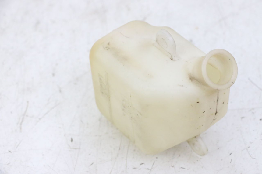 photo de COOLANT EXPANSION BOTTLE YAMAHA XJ6 ABS 600 (2008 - 2016) - Technical close-up
