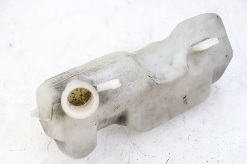 photo de COOLANT EXPANSION BOTTLE YAMAHA FZS FAZER 600 (2001 - 2003) - Technical close-up