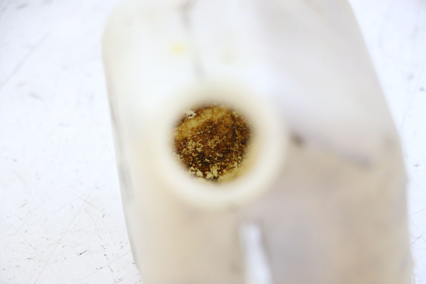 photo de COOLANT EXPANSION BOTTLE YAMAHA XJ6 600 (2008 - 2016) - Zoom on usage condition