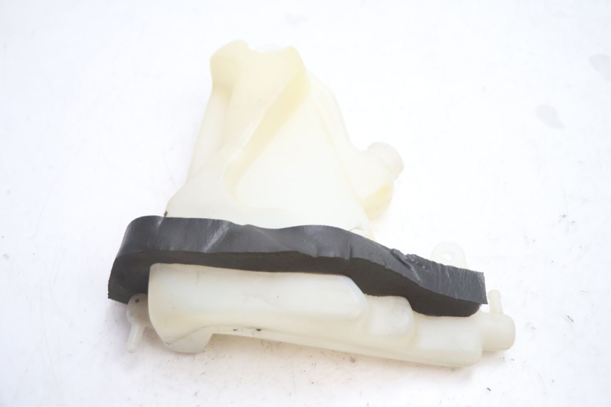 photo de COOLANT EXPANSION BOTTLE KAWASAKI ZX-6R ZX6R 600 (1995 - 1997) - Alternative perspective