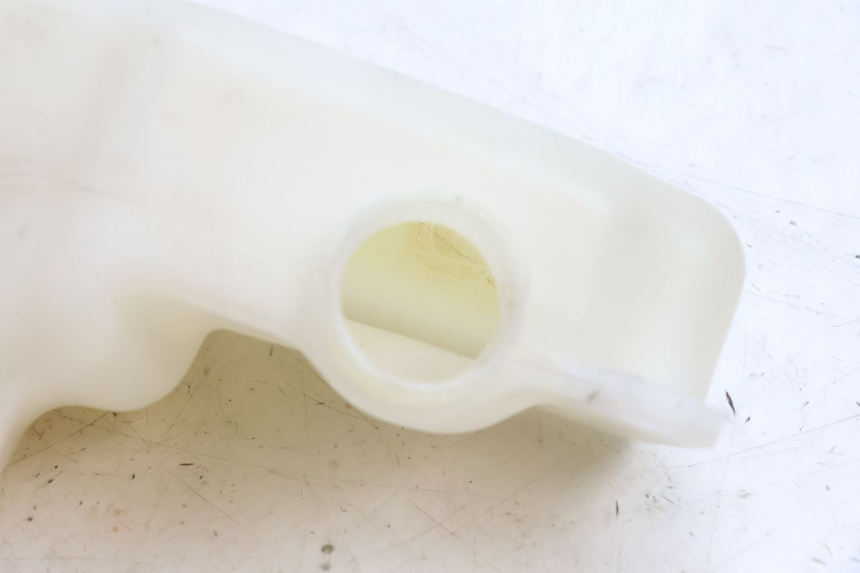 photo de COOLANT EXPANSION BOTTLE KAWASAKI ZZR 600 (1995 - 2004) - Alternative perspective