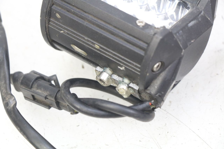 photo de POSITION LIGHT HONDA CB R 1000 (2018 - 2023) - Fixing points details