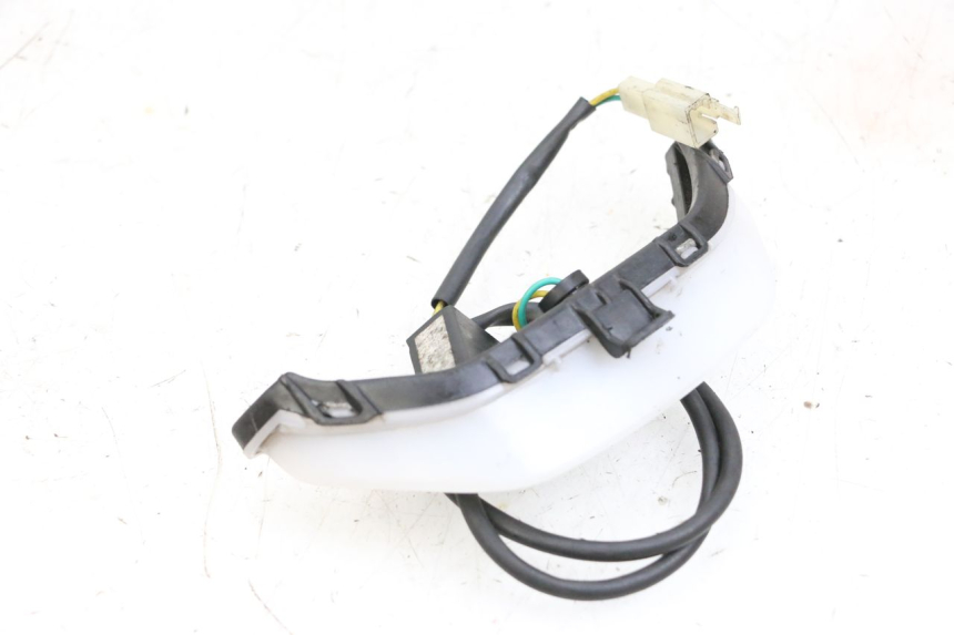 photo de POSITION LIGHT PEUGEOT KISBEE 4T 50 (2018 - 2022) - Zoom on usage condition