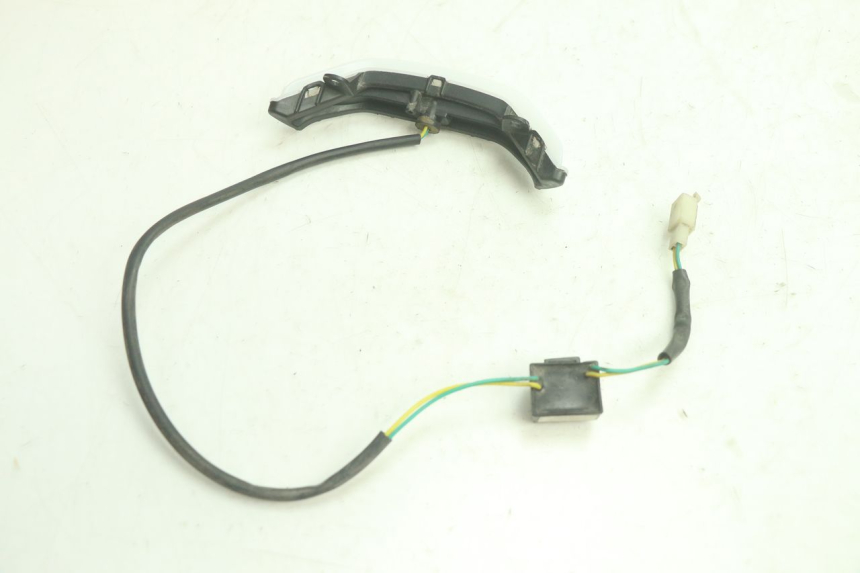 photo de POSITION LIGHT PEUGEOT KISBEE 4T 50 (2018 - 2022) - Zoom on usage condition