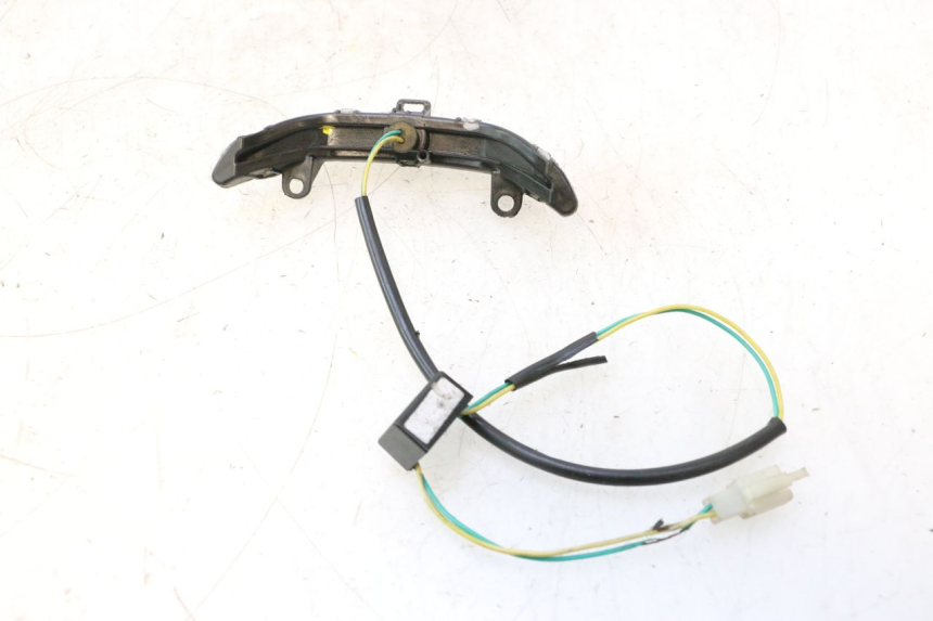photo de POSITION LIGHT PEUGEOT KISBEE 4T 50 (2018 - 2022) - Alternative perspective