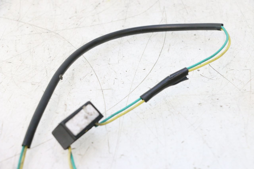 photo de POSITION LIGHT PEUGEOT KISBEE 4T 50 (2018 - 2022) - Surface and material condition