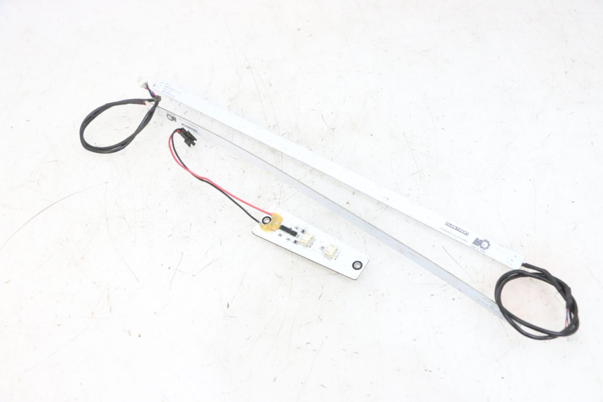 photo de PILOT LIGHT DUALTRON VICTOR LIMITED 1 - Technical close-up