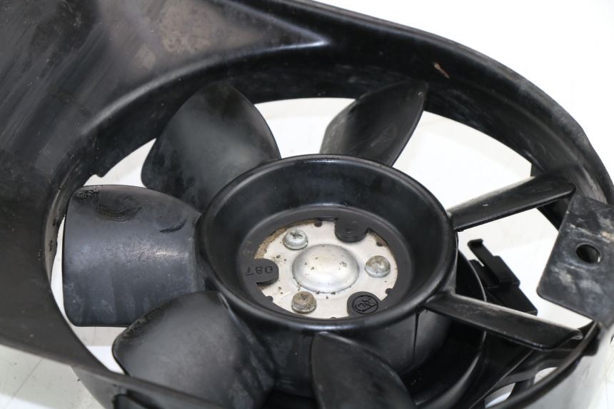 photo de FAN YAMAHA FZX FAZER 750 (1987 - 1998) - High-resolution close-up