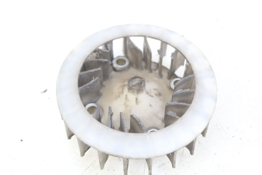 photo de FAN PEUGEOT KISBEE 4T 50 (2018 - 2022) - Main view