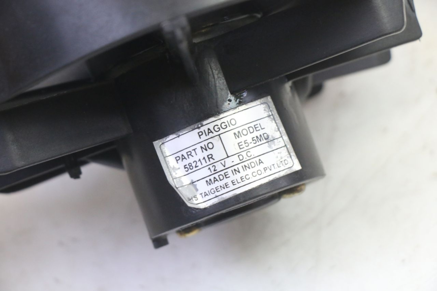 photo de FAN PIAGGIO MP3 RL 250 (2006 - 2010) - Alternative perspective