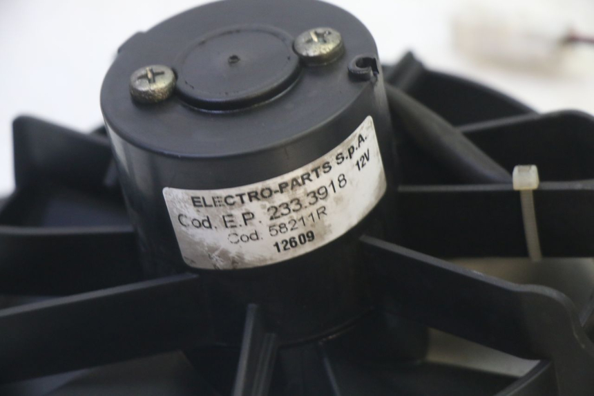 photo de FAN PIAGGIO MP3 RL 250 (2006 - 2010) - Technical close-up