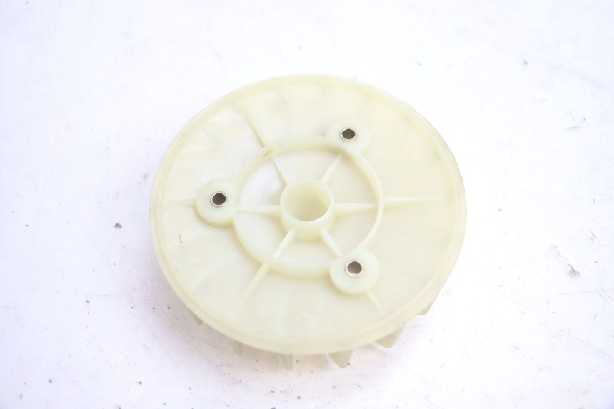 photo de FAN PEUGEOT STREETZONE NAKED 2T 50 (2014 - 2018) - Zoom on usage condition