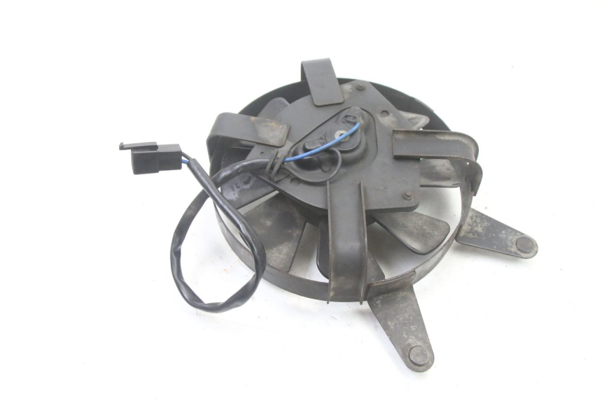 photo de FAN YAMAHA FZS FAZER 600 (2001 - 2003) - Zoom on usage condition