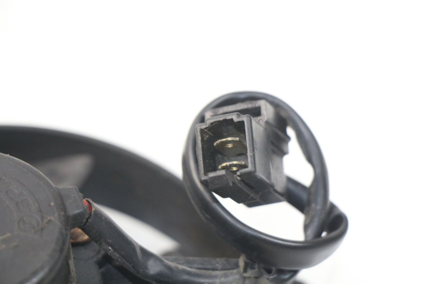 photo de FAN YAMAHA YP MAJESTY 125 (2007 - 2010) - Alternative perspective