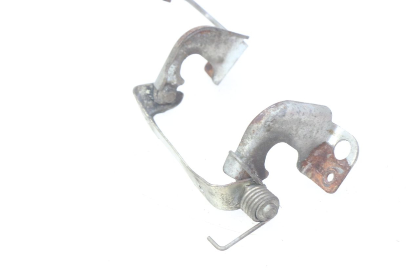 photo de TRUNK STRUT HONDA CBR RR FIREBLADE 900 (1992 - 1994) - Alternative perspective