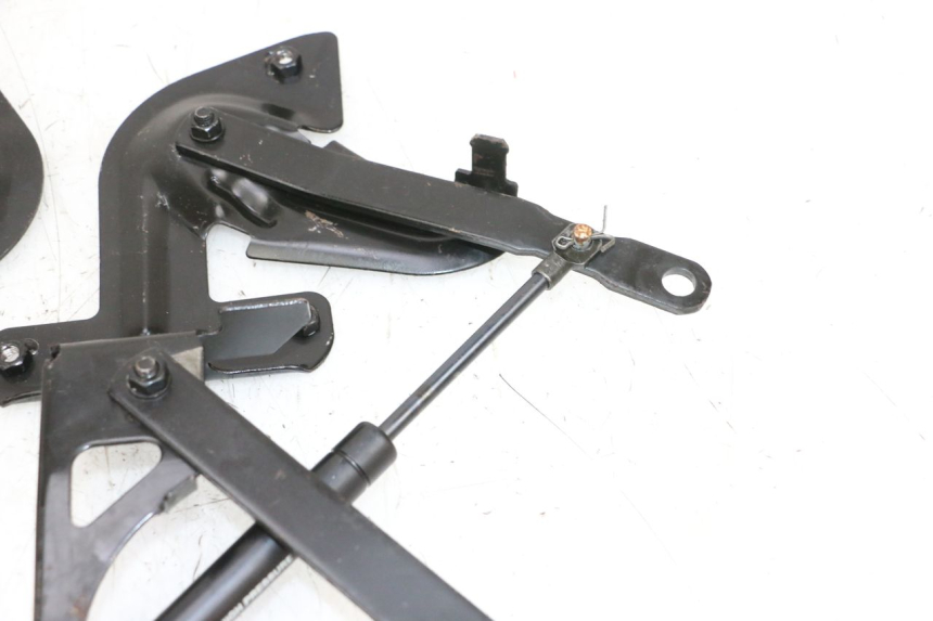 photo de UNDERSEAT ROD SHOCK JM MOTORS GTS 125 (2015 - 2019) - Surface and material condition