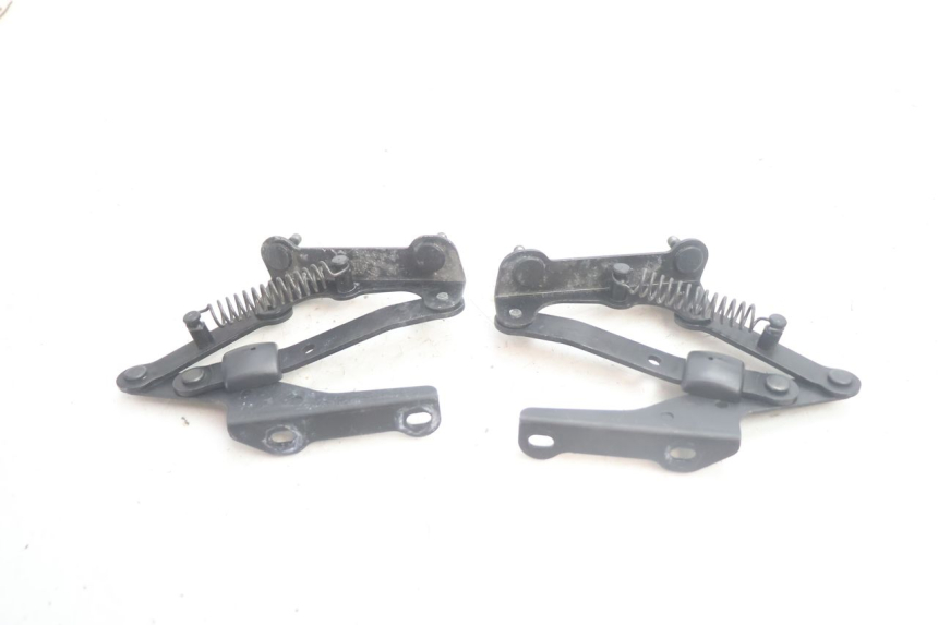 photo de UNDERSEAT ROD SHOCK PIAGGIO MP3 125 (2006 - 2014) - Technical close-up