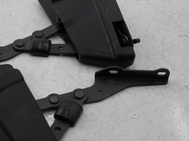 photo de UNDERSEAT ROD SHOCK PIAGGIO X8 STREET 125 (2006 - 2007) - Zoom on usage condition