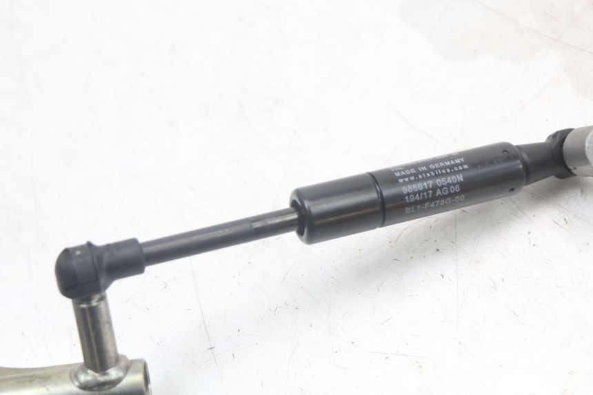 photo de TRUNK STRUT YAMAHA XMAX X-MAX ABS 125 (2017 - 2020) - Product overview