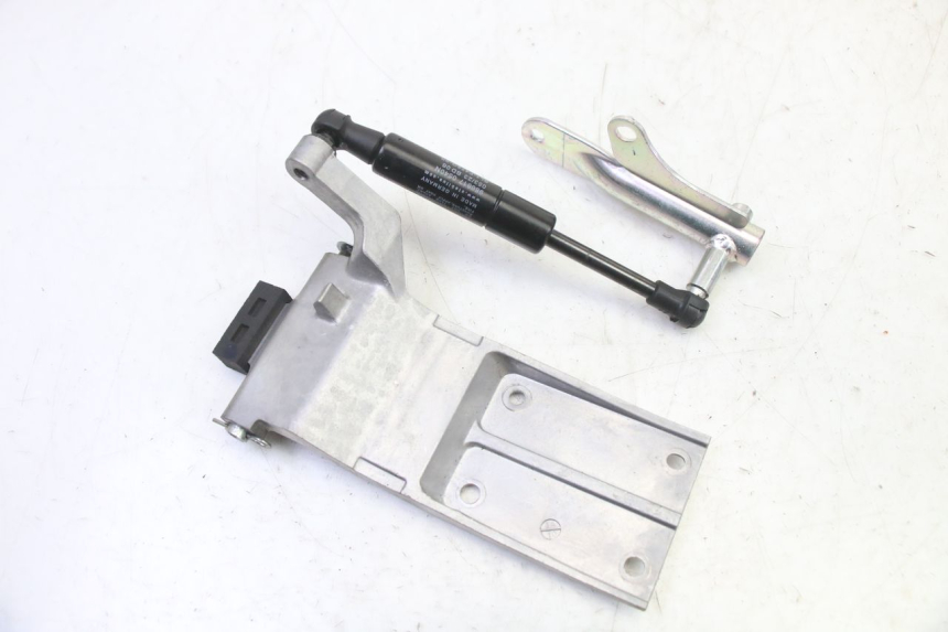 photo de UNDERSEAT ROD SHOCK YAMAHA XMAX X-MAX 125 (2021 - 2025) - Main view