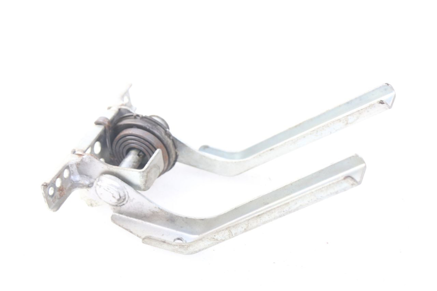 photo de SEAT ROD SHOCK  SUZUKI UC EPICURO 125 (1999 - 2003) - Main view