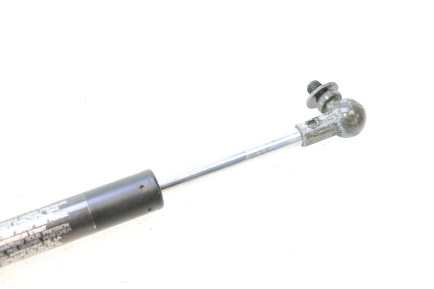 photo de SEAT ROD SHOCK  YAMAHA XP T-MAX ABS 500 (2005 - 2005) - Zoom on usage condition