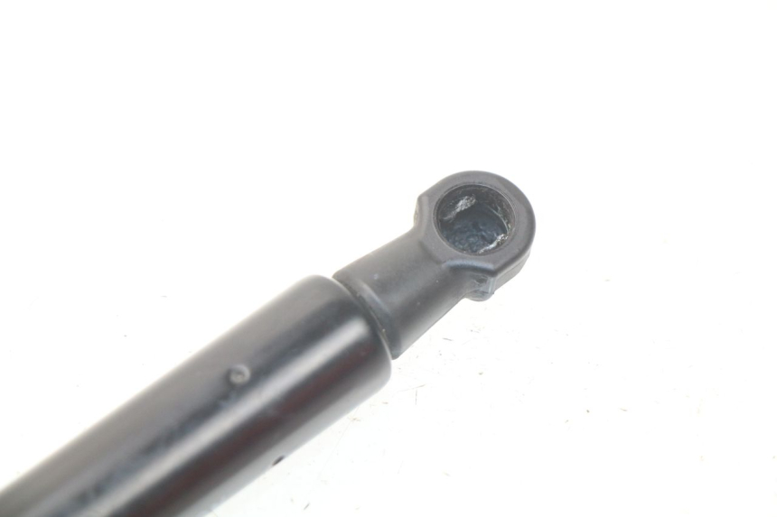 photo de SEAT ROD SHOCK  YAMAHA YP X-MAX XMAX 400 (2014 - 2017) - Zoom on usage condition