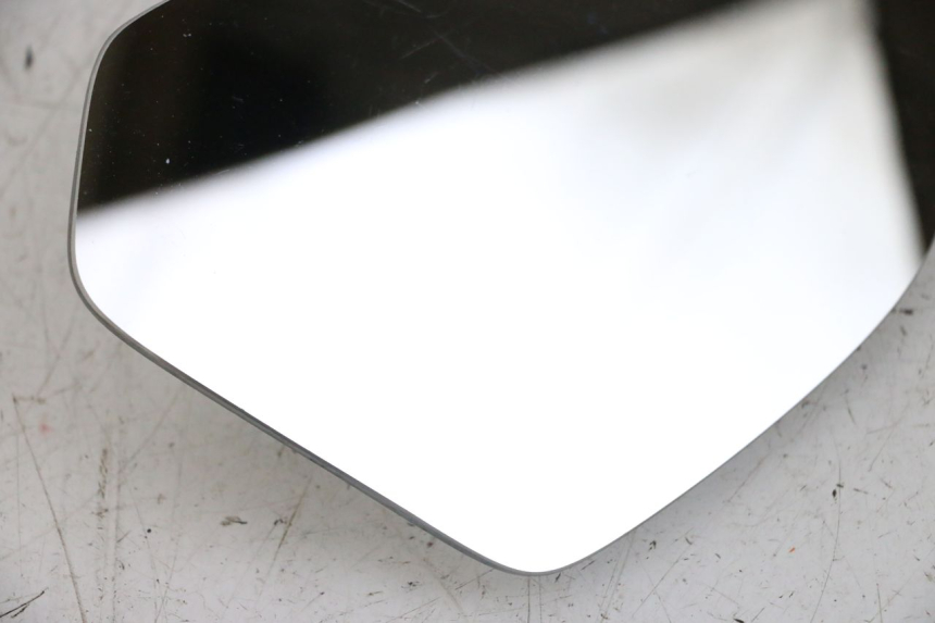 photo de LEFT GLASS MIRROR PIAGGIO X9 EVOLUTION 125 (2003 - 2007) - Alternative perspective