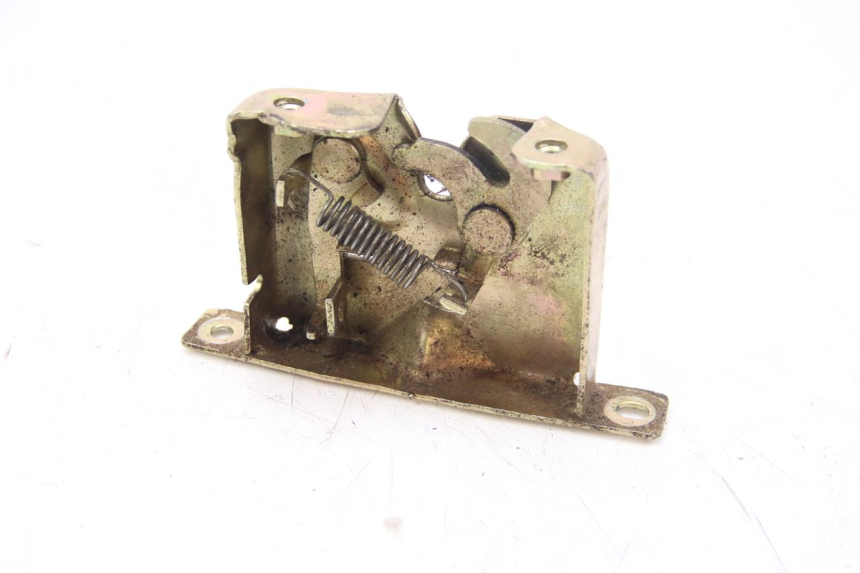 photo de SEAT LOCK KEEWAY F-ACT FACT 50 (2006 - 2011) - Zoom on usage condition