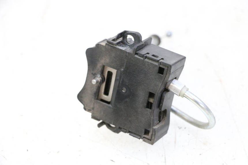 photo de SEAT LOCK HONDA FORZA ABS 300 (2013 - 2017) - Technical close-up