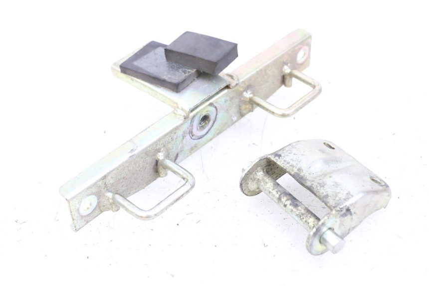 photo de SEAT LOCK HYOSUNG GTR 125 (2006 - 2008) - Technical close-up