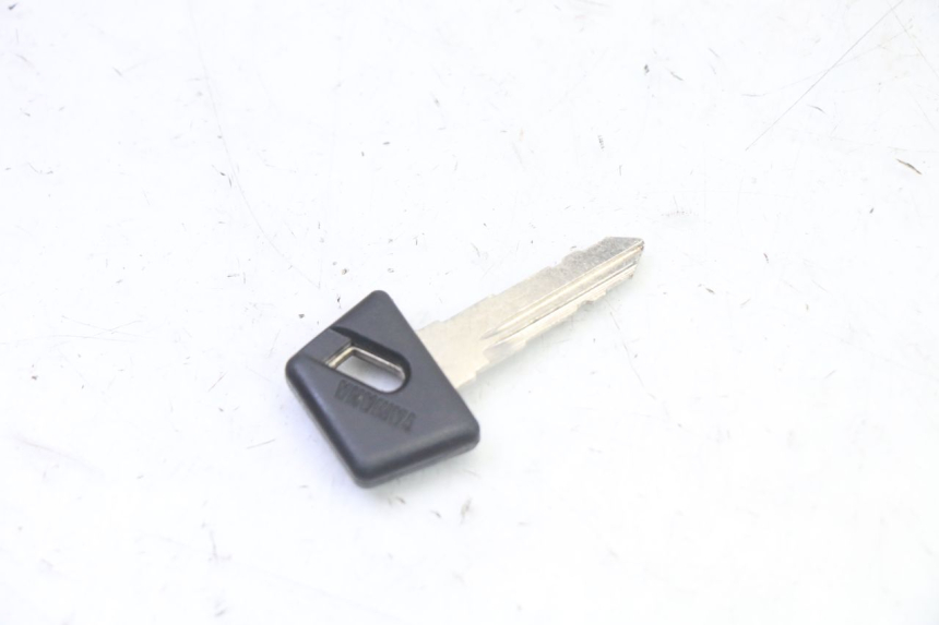 photo de SEAT LOCK YAMAHA XMAX X-MAX 125 (2021 - 2025) - Fixing points details