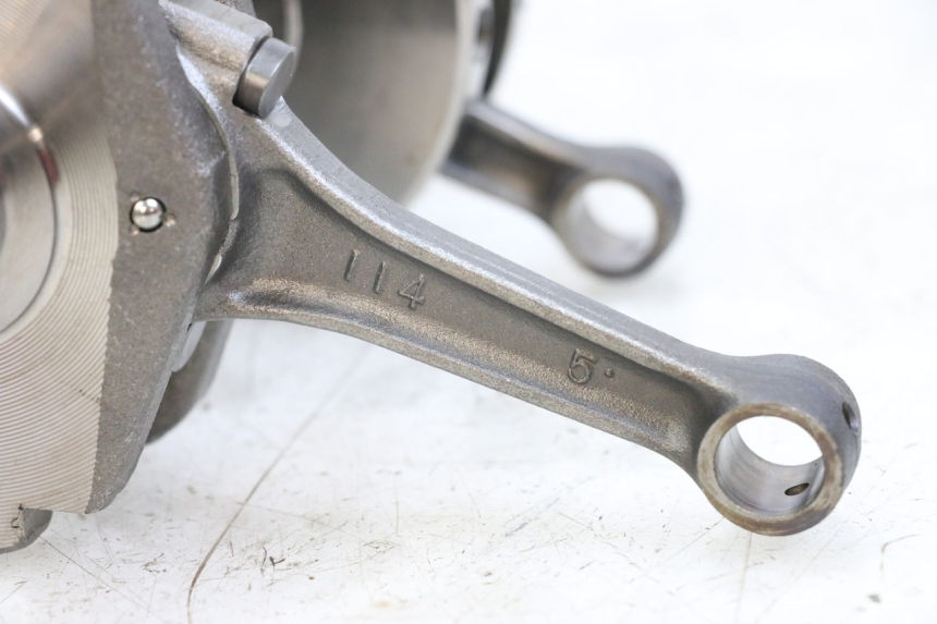 photo de CRANKSHAFT SUZUKI GSX E 250 (1982 - 1983) - Technical close-up