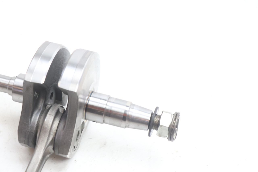 photo de CRANKSHAFT PIAGGIO MP3 LT 300 (2010 - 2016) - Alternative perspective