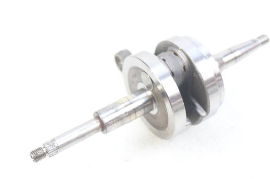 photo de CRANKSHAFT PEUGEOT TKR TREKKER FURIOUS 50 (2005 - 2014) - Alternative perspective
