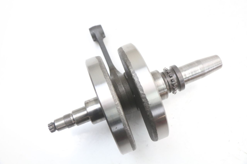 photo de CRANKSHAFT DAELIM VL DAYSTAR 125 (2000 - 2011) - Fixing points details