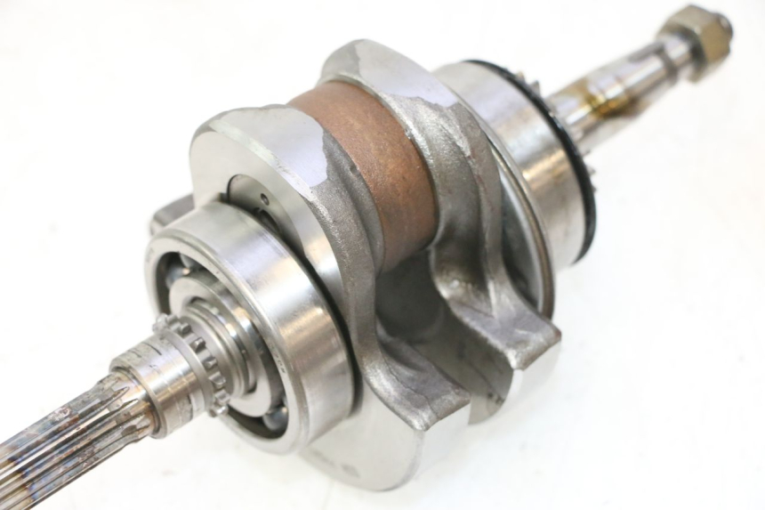 photo de CRANKSHAFT YAMAHA YP MAJESTY 125 (2007 - 2010) - Technical close-up