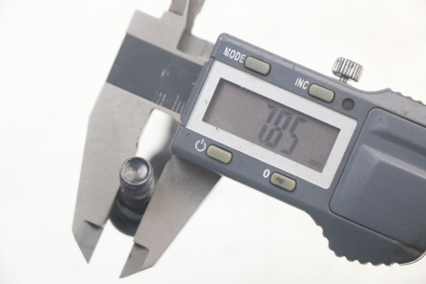 photo de BRAKE DISC BOLT KYMCO AGILITY 4T 50 (2018 - 2022) - Technical close-up