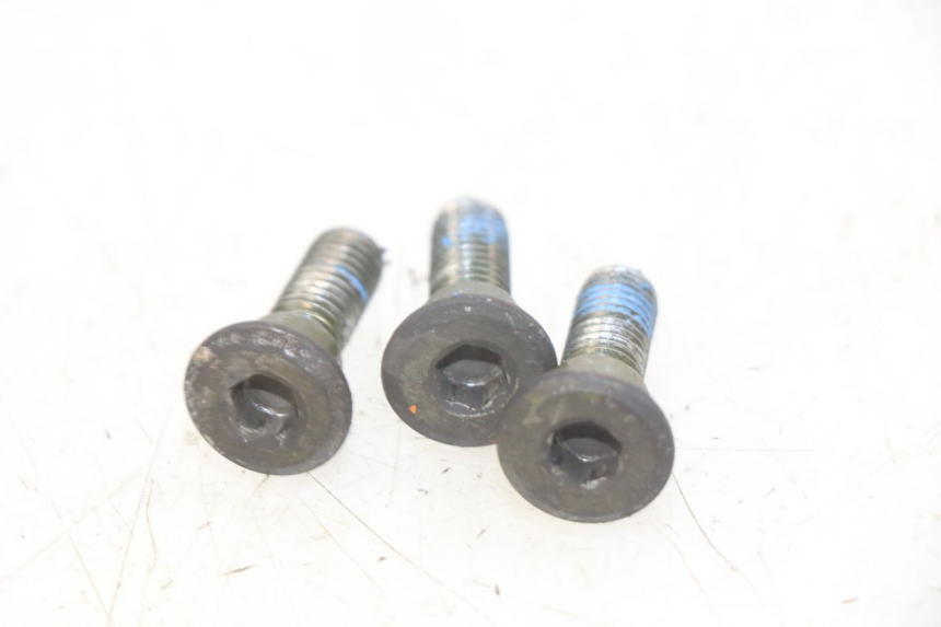 photo de BRAKE DISC BOLT KYMCO AGILITY NAKED RENOUVO 2T 50 (2011 - 2018) - Alternative perspective