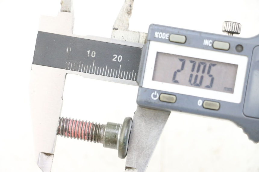 photo de BRAKE DISC BOLT KYMCO AGILITY RS 4T 50 (2009 - 2013) - Zoom on usage condition