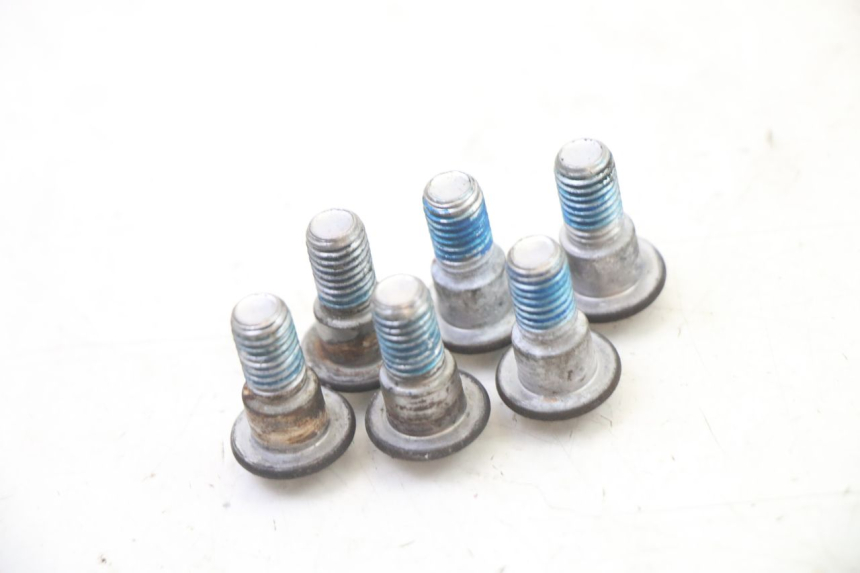 photo de BRAKE DISC BOLT SUZUKI BURGMAN 125 (2007 - 2014) - Zoom on usage condition