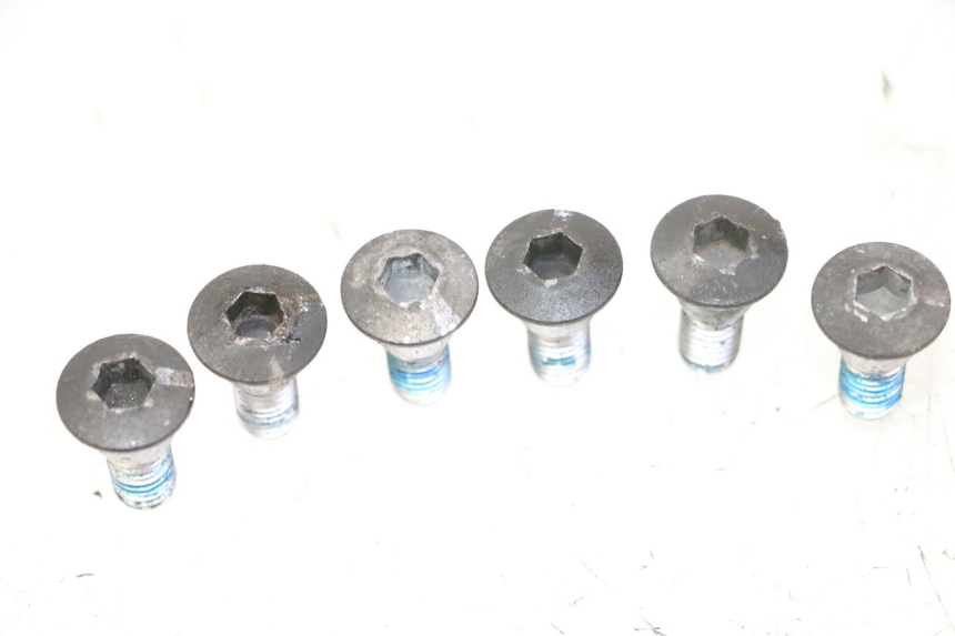 photo de BRAKE DISC BOLT SUZUKI BURGMAN 125 (2007 - 2014) - Main view