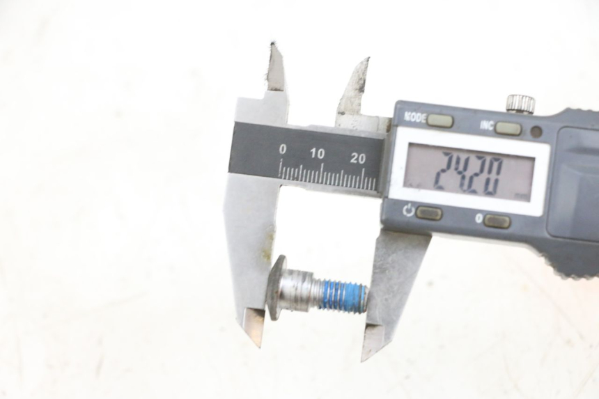 photo de BRAKE DISC BOLT SUZUKI BURGMAN 650 (2013 - 2020) - Technical close-up