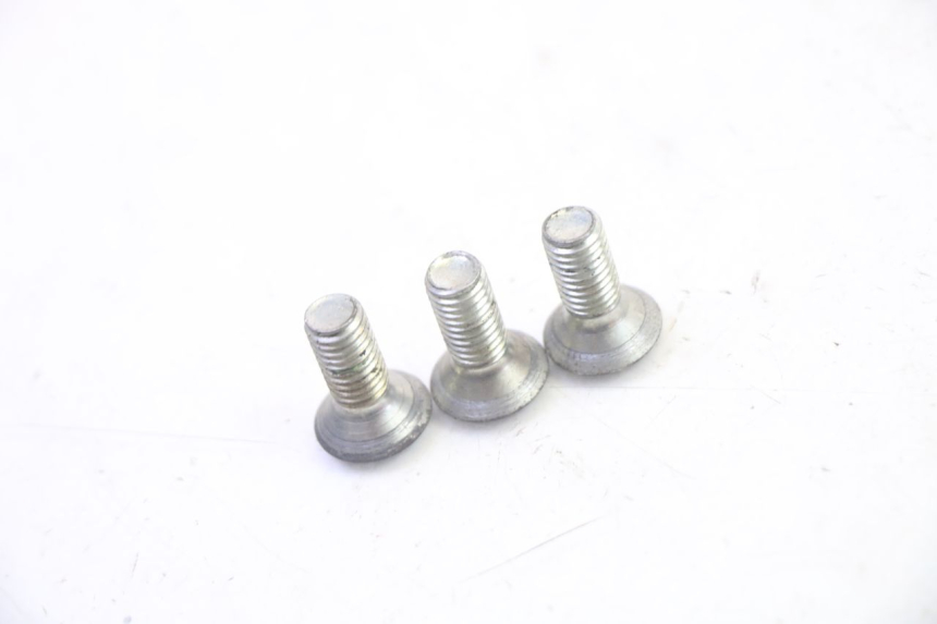 photo de BRAKE DISC BOLT PEUGEOT CITYSTAR 50 (2013 - 2017) - Zoom on usage condition