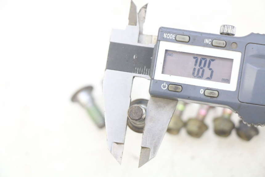 photo de BRAKE DISC BOLT HONDA CR 125 (1995 - 1997) - Zoom on usage condition