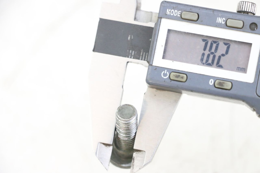 photo de BRAKE DISC BOLT SYM CROX 4T 50 (2016 - 2023) - Zoom on usage condition