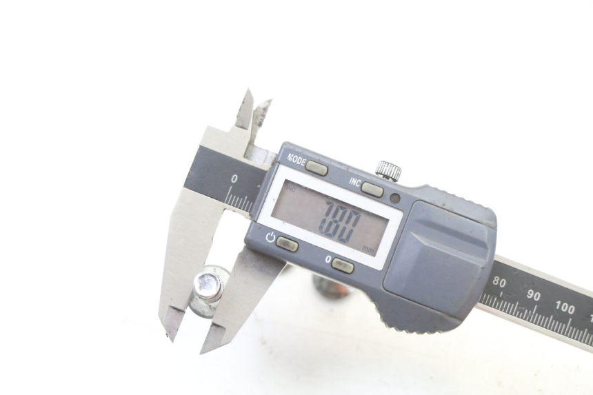 photo de BRAKE DISC BOLT PEUGEOT ELYSEO 125 (1999 - 2004) - Alternative perspective