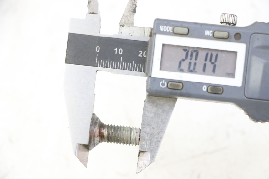 photo de BRAKE DISC BOLT PEUGEOT ELYSTAR 50 (2002 - 2014) - Zoom on usage condition