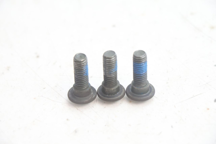 photo de BRAKE DISC BOLT SYM FIDDLE 3 III 50 (2014 - 2020) - Zoom on usage condition